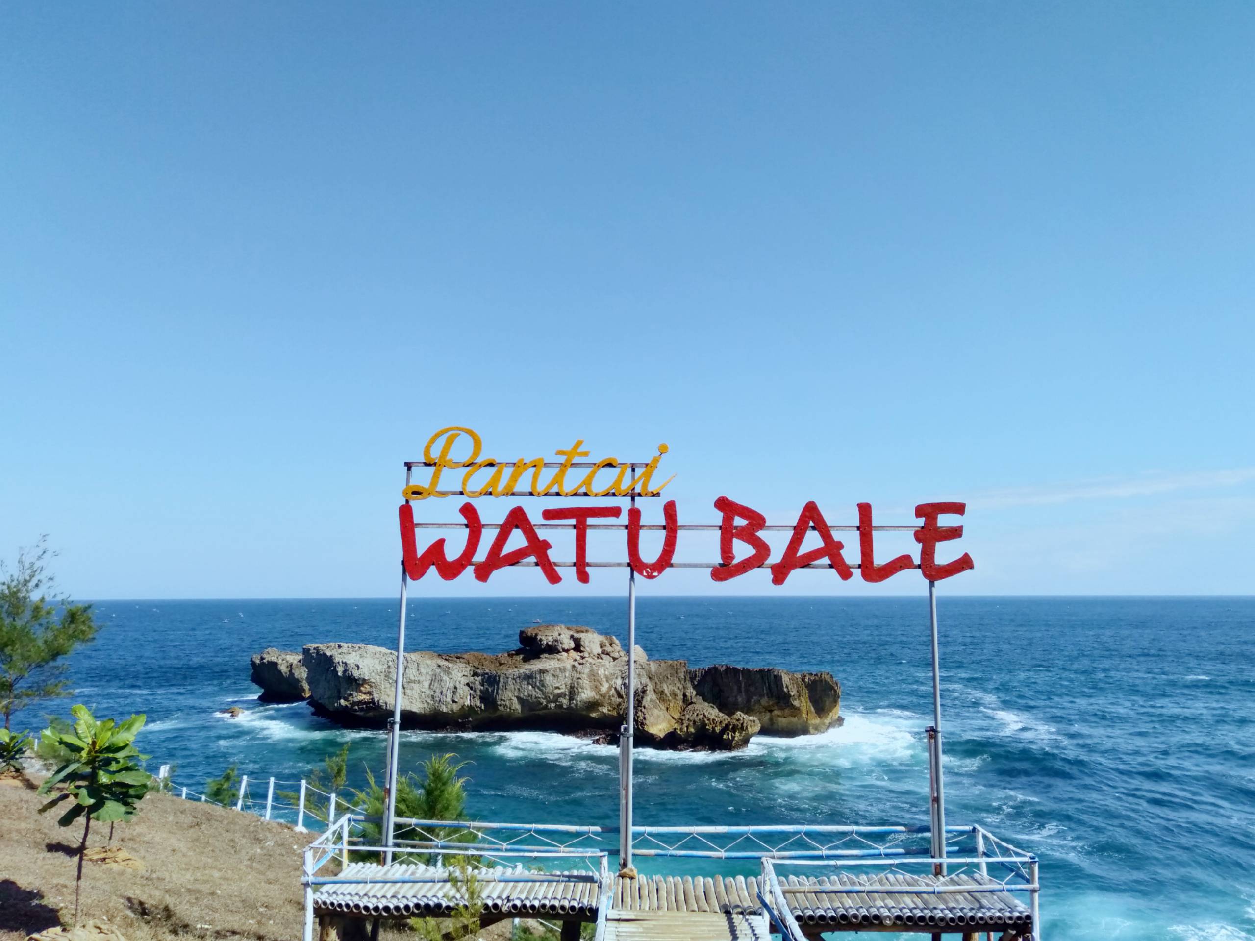 Pantai Watu Bale